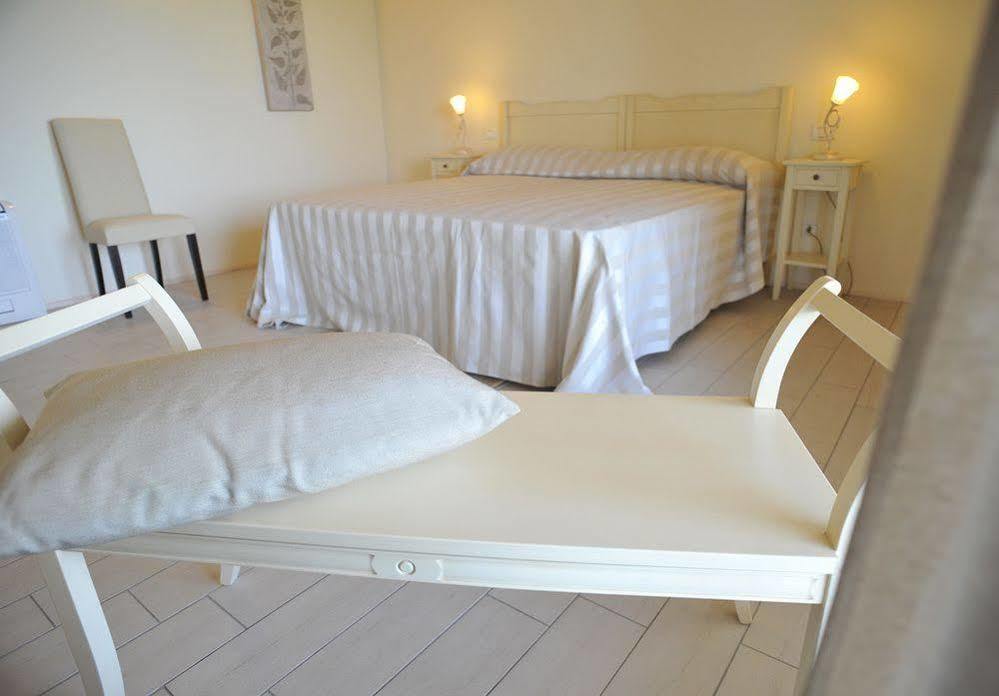Agriturismo Colle Dei Pivi Ponti sul Mincio Dış mekan fotoğraf